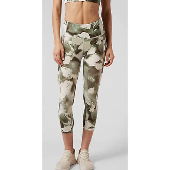 Athleta Ultimate Stash Pocket II Capri Small Painted Energy Olive Green Leggings - Picture 1 of 8